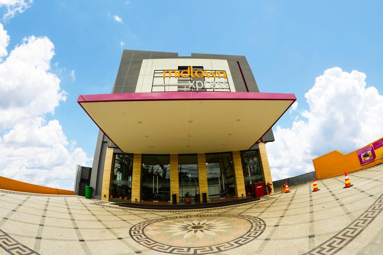 Midtown Xpress Sampit - Kalimantan Tengah Екстериор снимка